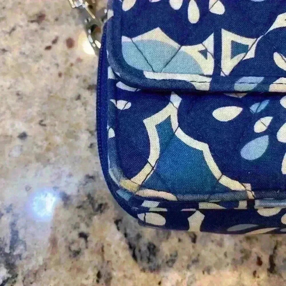 Vera Bradley Crossbody Wallet & Makeup Case Duo - Picture 6 of 8